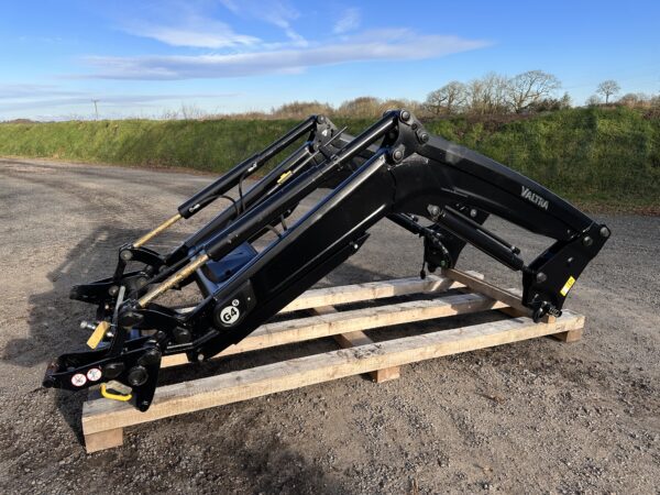 Quicke/Valtra G4s loader