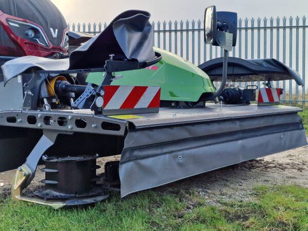 Fendt slicer 310F front plain mower