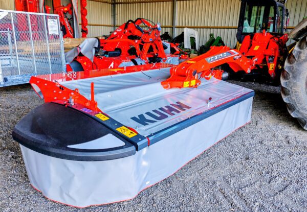 Kuhn FC3115D mounted rear mower conditioner