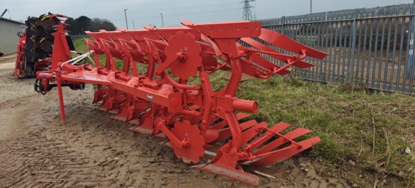 Kuhn Vari Master 123 non stop hydraulic 5 furrow plough