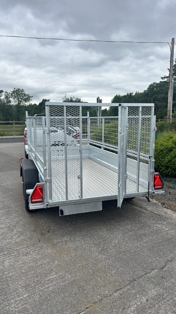 M-TEC Twin Axle Trailer Range
