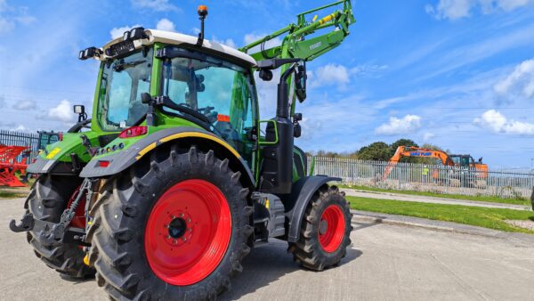 FENDT 312 & LOADER POWER 4WD TRACTOR